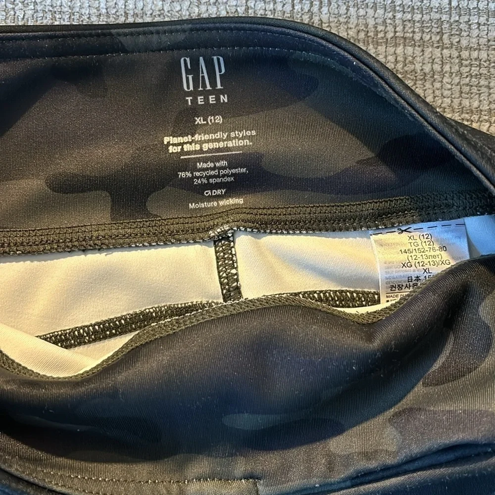 GAP Teen biker shorts in cargo
